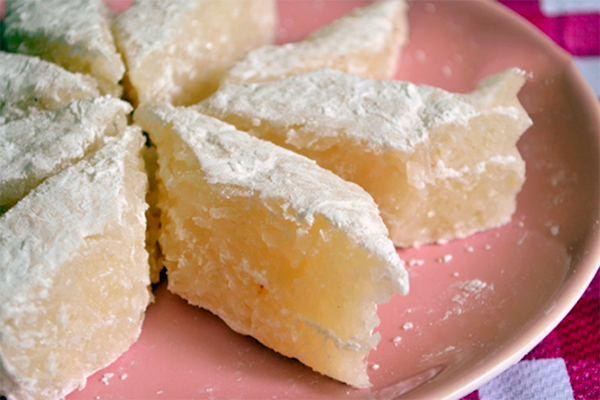 Bánh dừa mận hấp dẫn