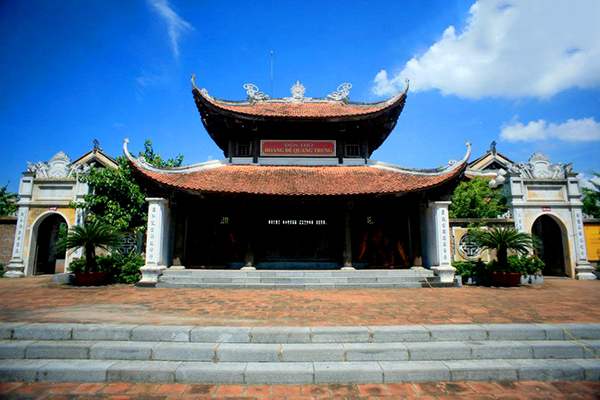 Đền thờ vua Quang Trung ở núi Quyết