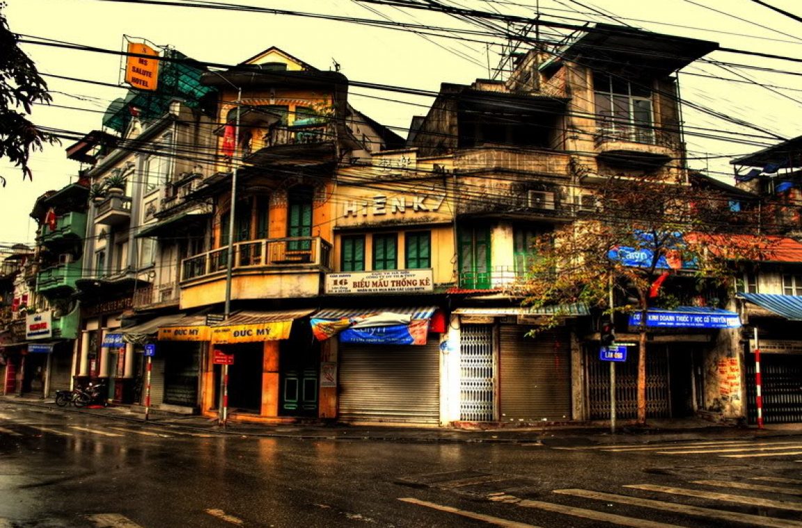 Nét cổ kính bên trong phố cổ Hà Nội