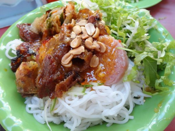 Bún thịt nướng